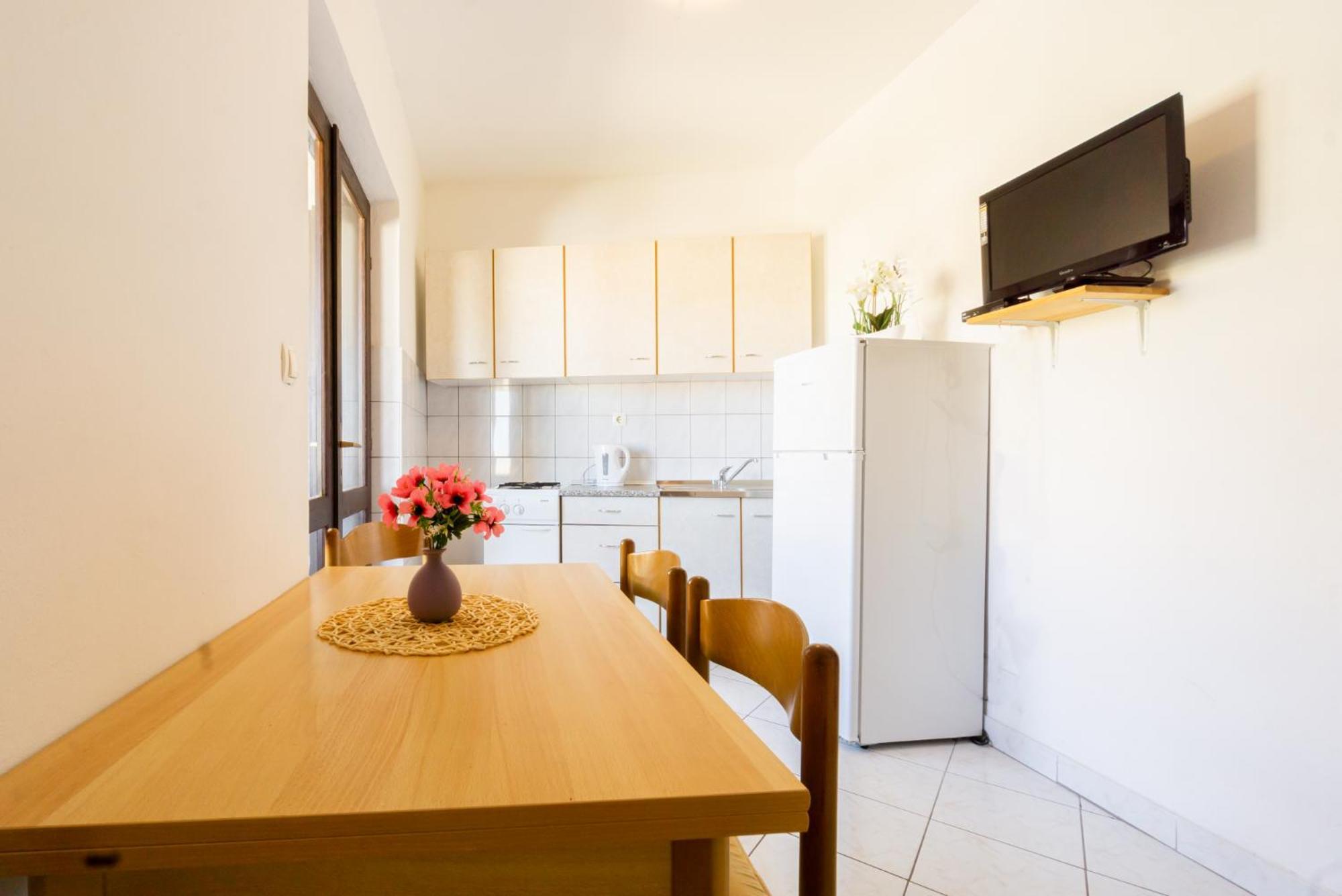 Apartment And Room Bacic メタイナ 部屋 写真