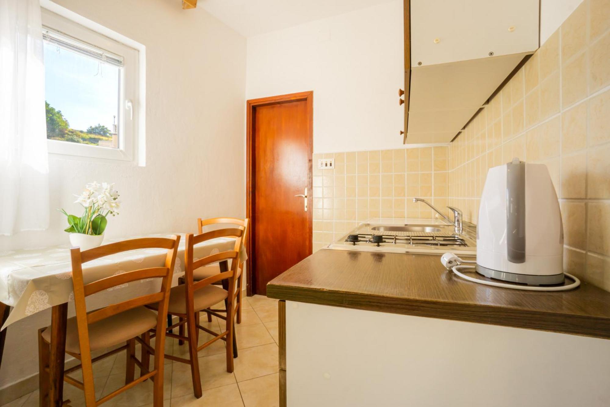 Apartment And Room Bacic メタイナ 部屋 写真