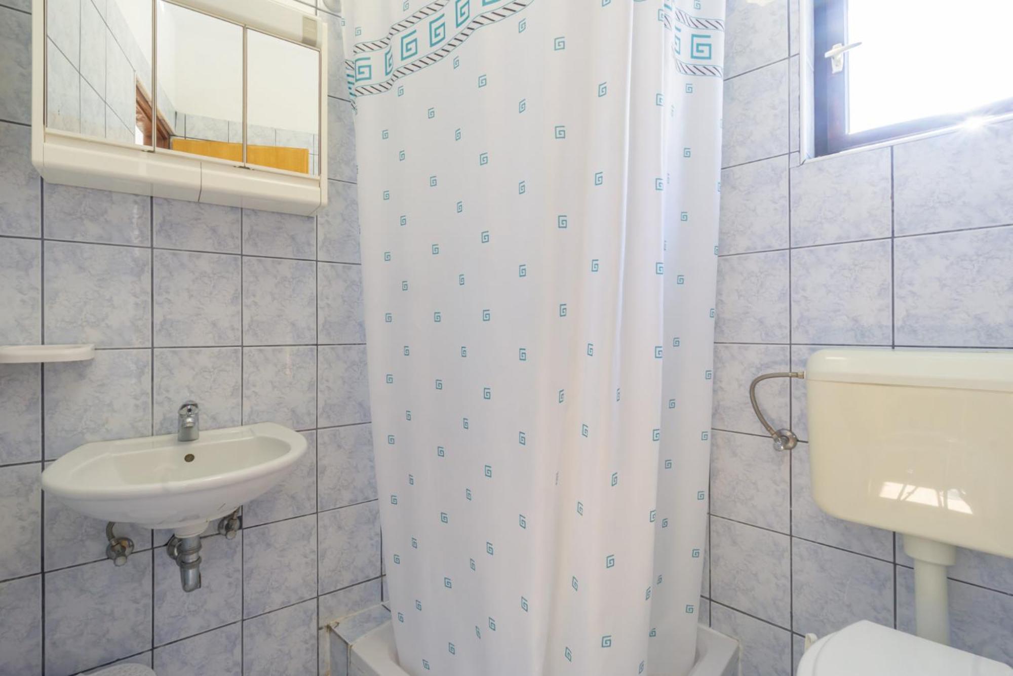 Apartment And Room Bacic メタイナ 部屋 写真