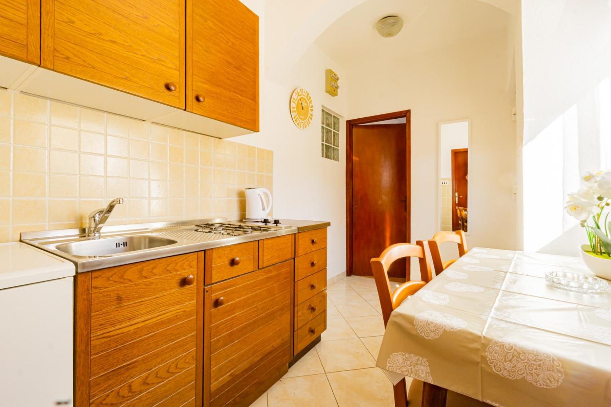 Apartment And Room Bacic メタイナ 部屋 写真